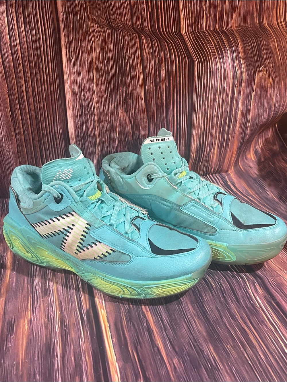 New Balance Fresh Foam BB v2 Cyber Jade Mens Size 5.5 Basketball Shoes Preowned
